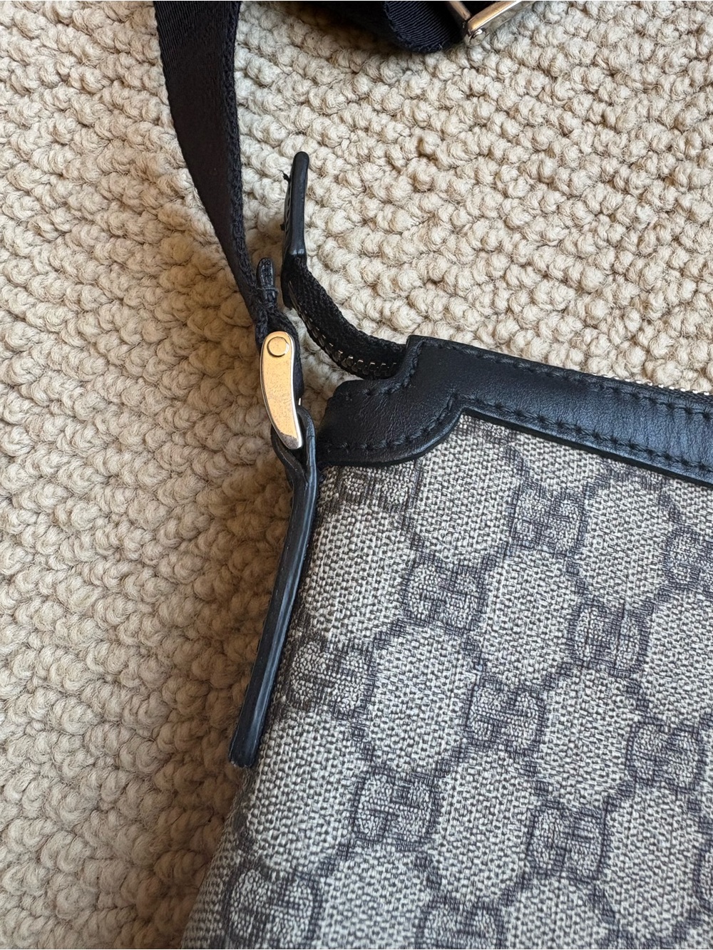 Gucci Beige GG Canvas Messenger Bag with Green and Red Web Authentic - Picture 6 of 12